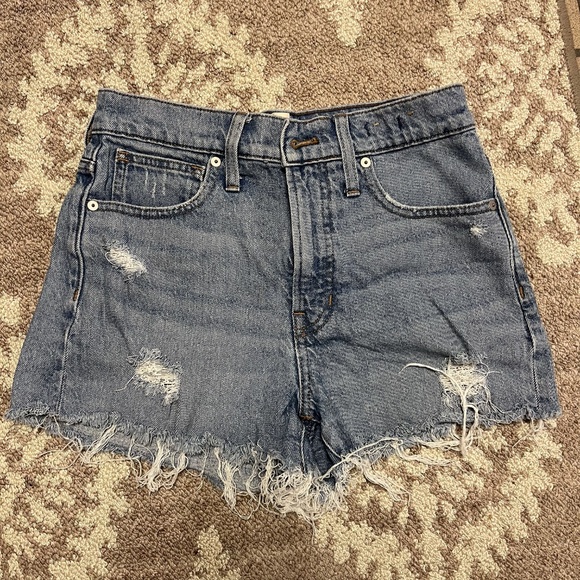 Madewell Pants - Madewell the perfect jean short size 27 light wash distressed raw hem